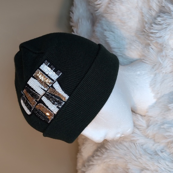 Green Bay Packer Winter Beanie Hat GAME DAY Sequins - Draft Ready - Picture 1 of 9